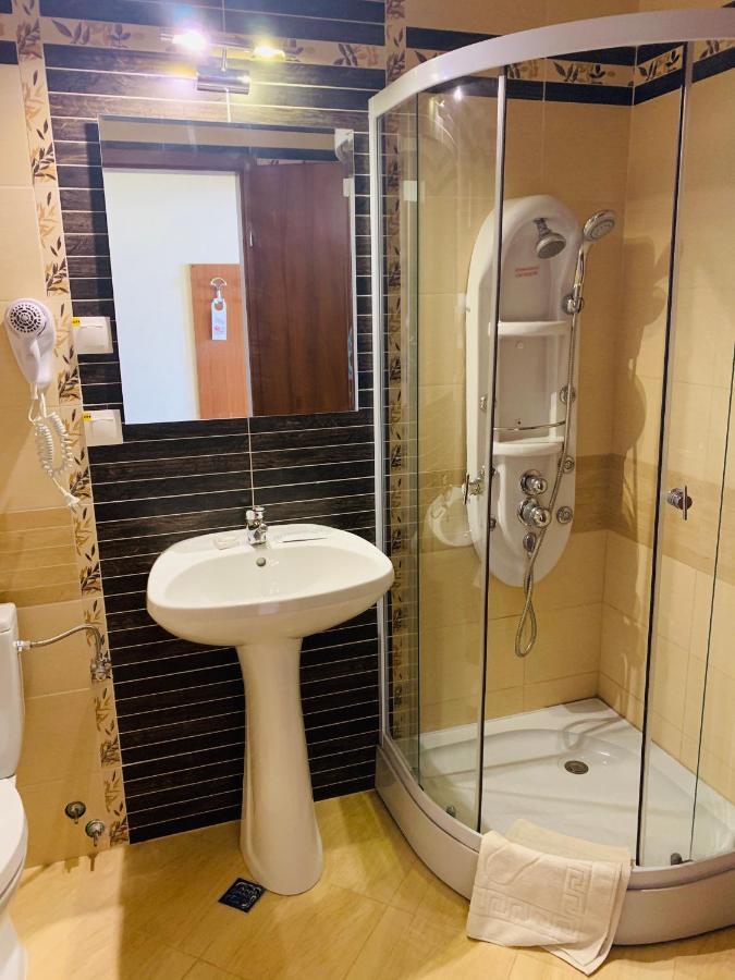 Popasul Romanilor Hotel Zalău Buitenkant foto