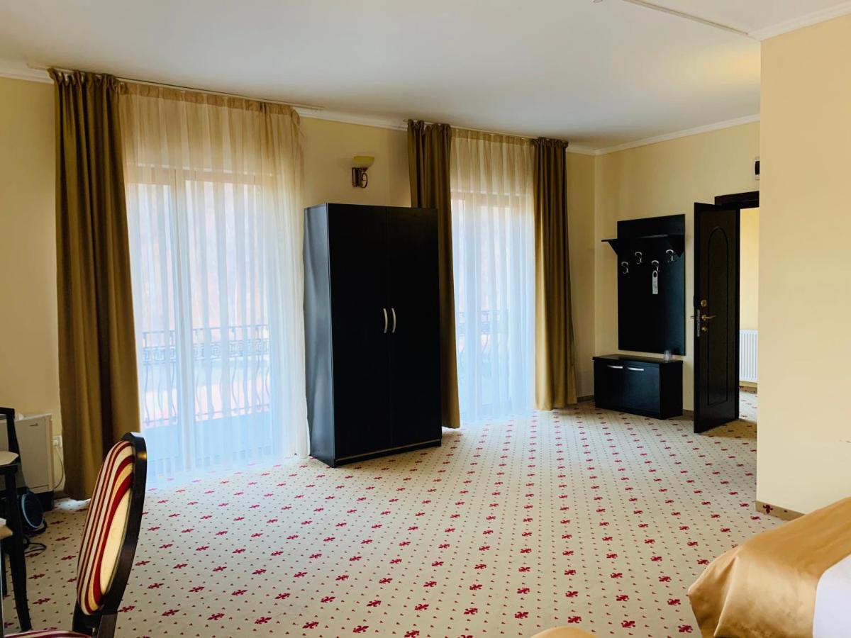 Popasul Romanilor Hotel Zalău Buitenkant foto