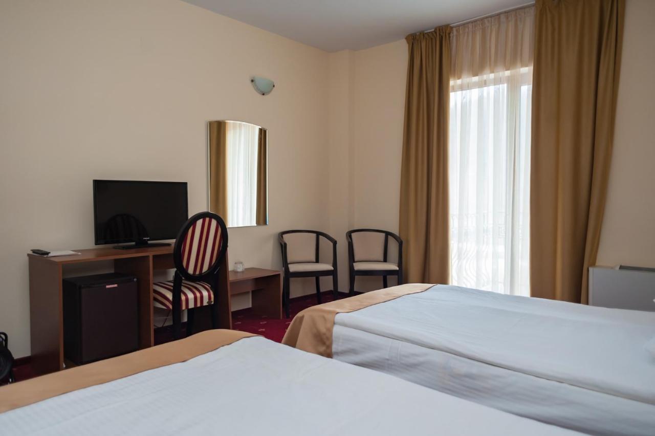 Popasul Romanilor Hotel Zalău Buitenkant foto