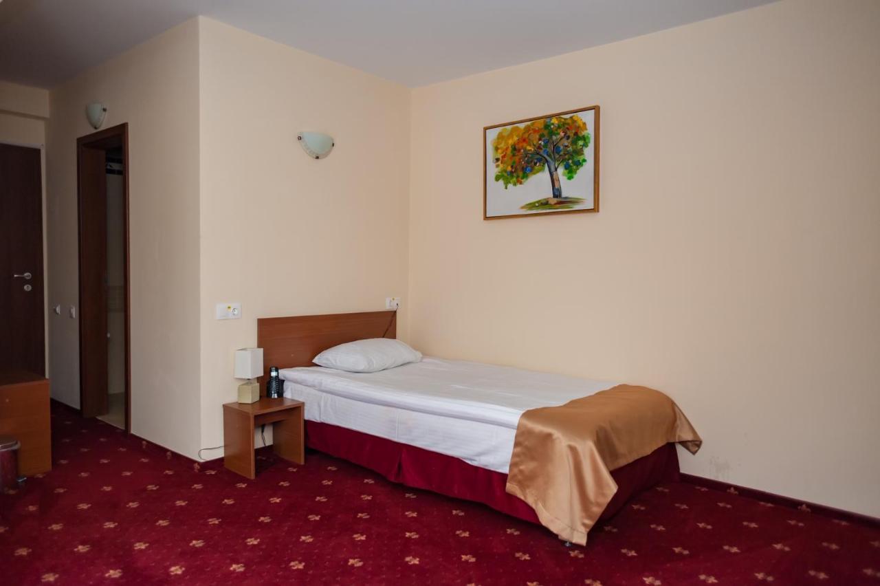 Popasul Romanilor Hotel Zalău Buitenkant foto